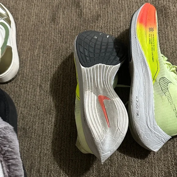 Nike men's mint green and orange Athletic Running Shoes - Picture 3 of 6